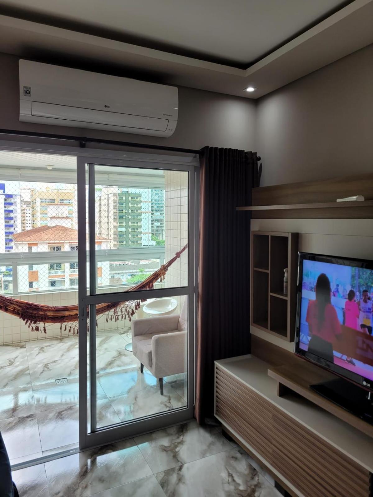 Apartment Apto Confortavel E Reformado A 200m Da Da Guilhermina - 2 Vagas, Wifi E Roupas De Cama Inclusas!